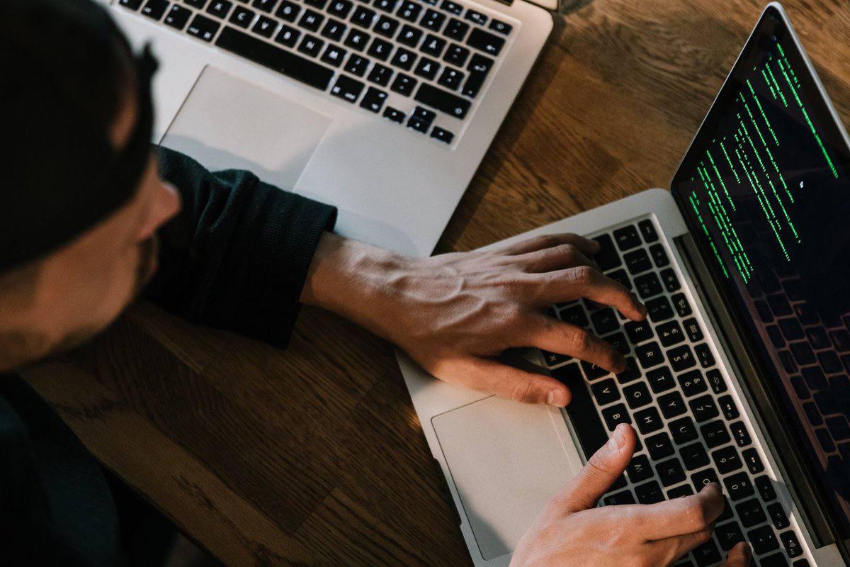 В Новосибирской области выросло число жалоб на мошенников в интернете