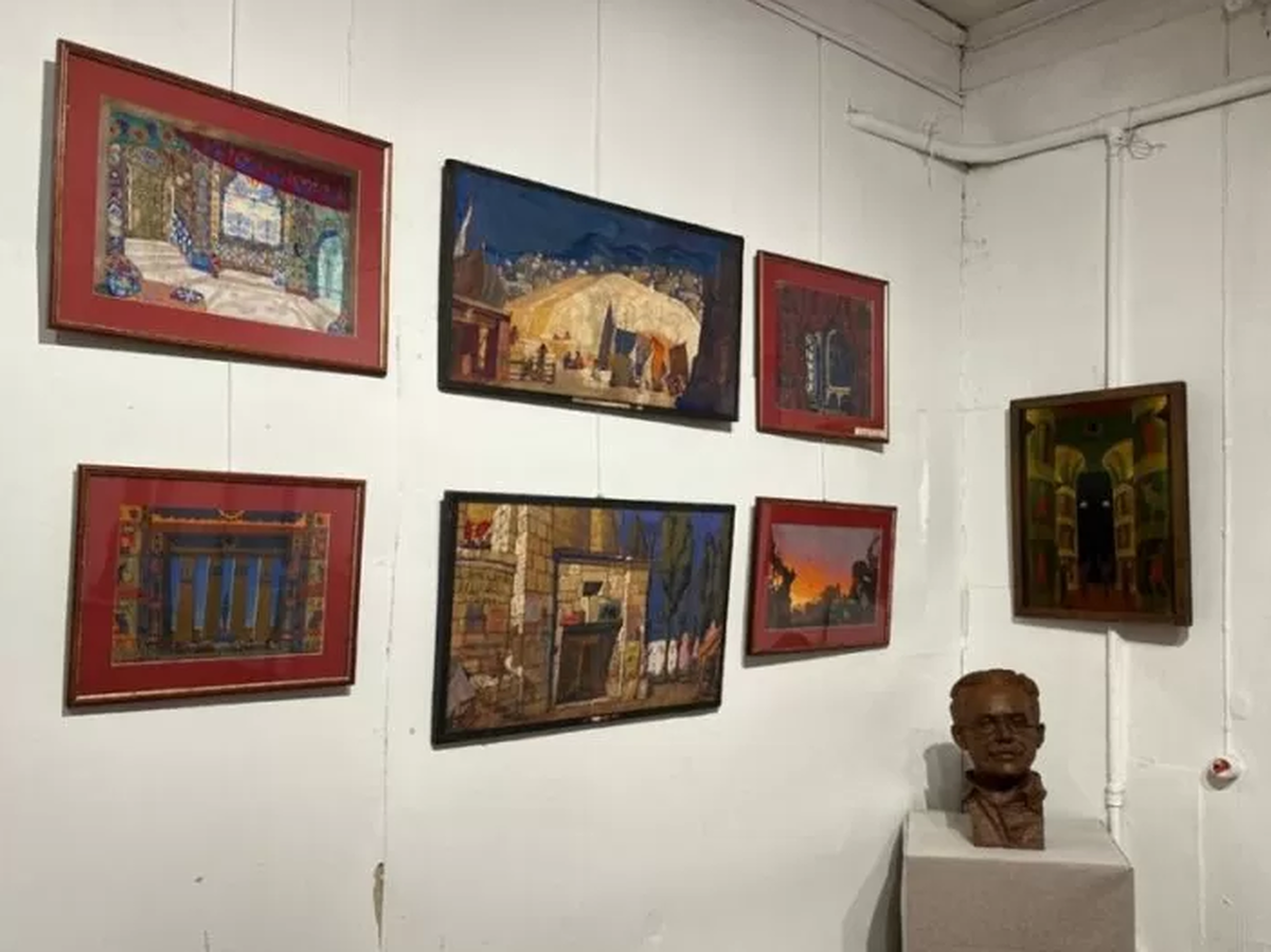 В отделении МБУ «Пушкинский краеведческий музей» Городского округа Пушкинский «Дача Струковых» открылась выставка «Время художника»