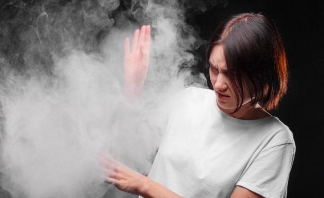 Врач-онколог рассказала, как избавиться от пассивного курения, если есть в доме курильщик