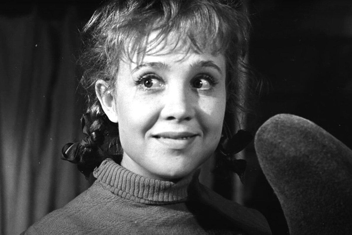 Звезда «Девчат» исчезла из кино в расцвете славы. Что случилось с Надеждой Румянцевой после замужества