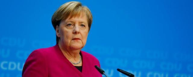 Меркель: Евросоюзу необходимо поддерживать диалог с Россией