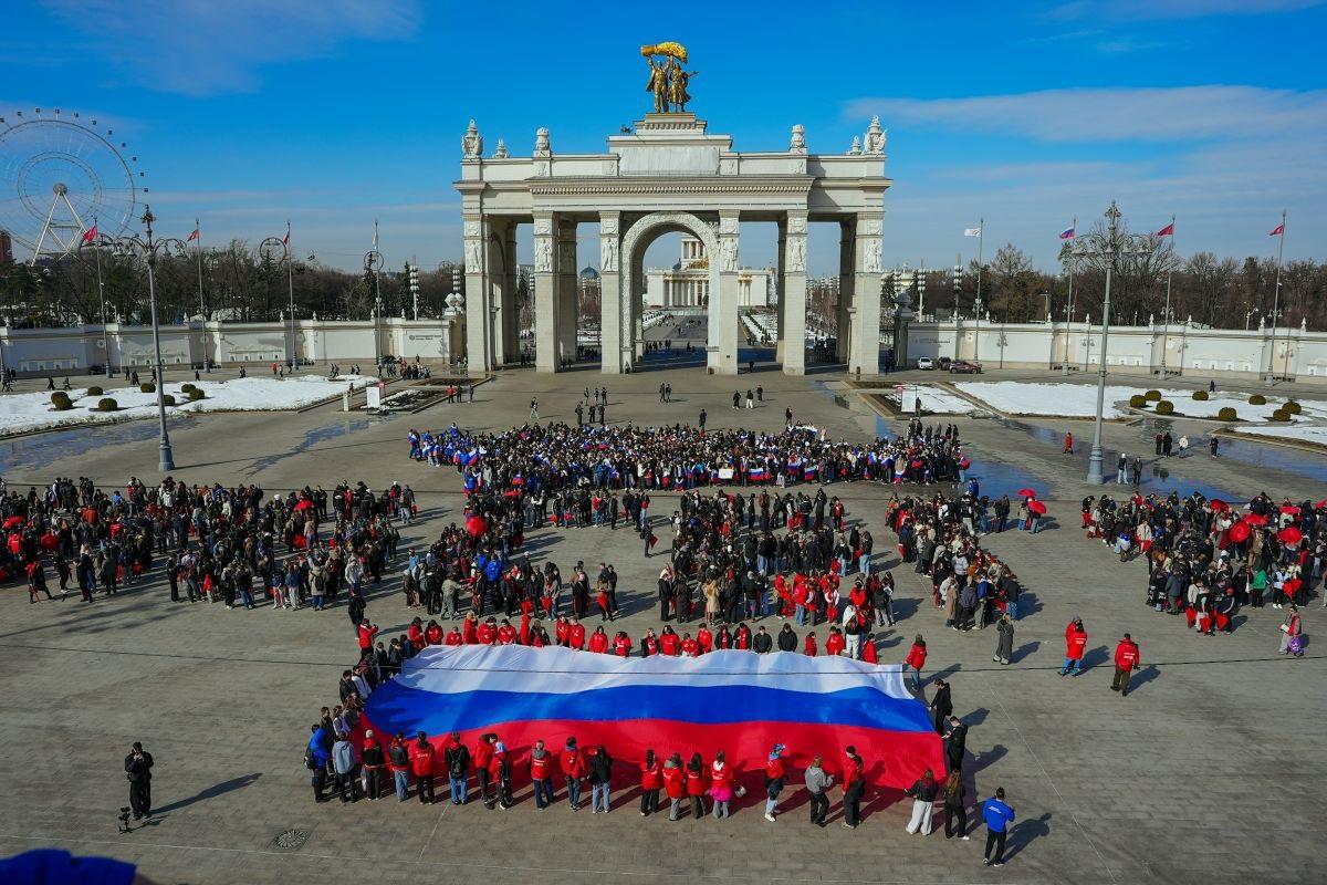 «Единая Россия» вербует волонтеров для предвыборной гонки
