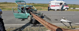 В Челябинской области водитель «Оки» погиб после столкновения с отбойником