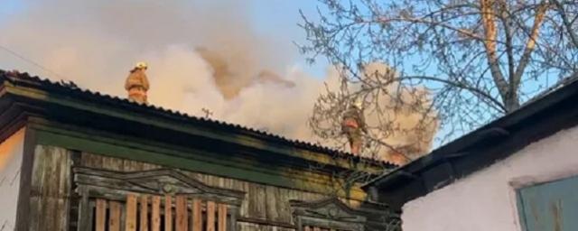 МЧС по Бурятии: В центре Улан-Удэ потушили пожар в нежилом здании