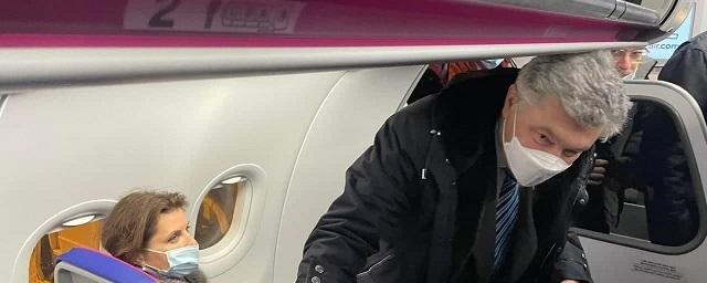 Петр Порошенко приземлился в аэропорту Киева