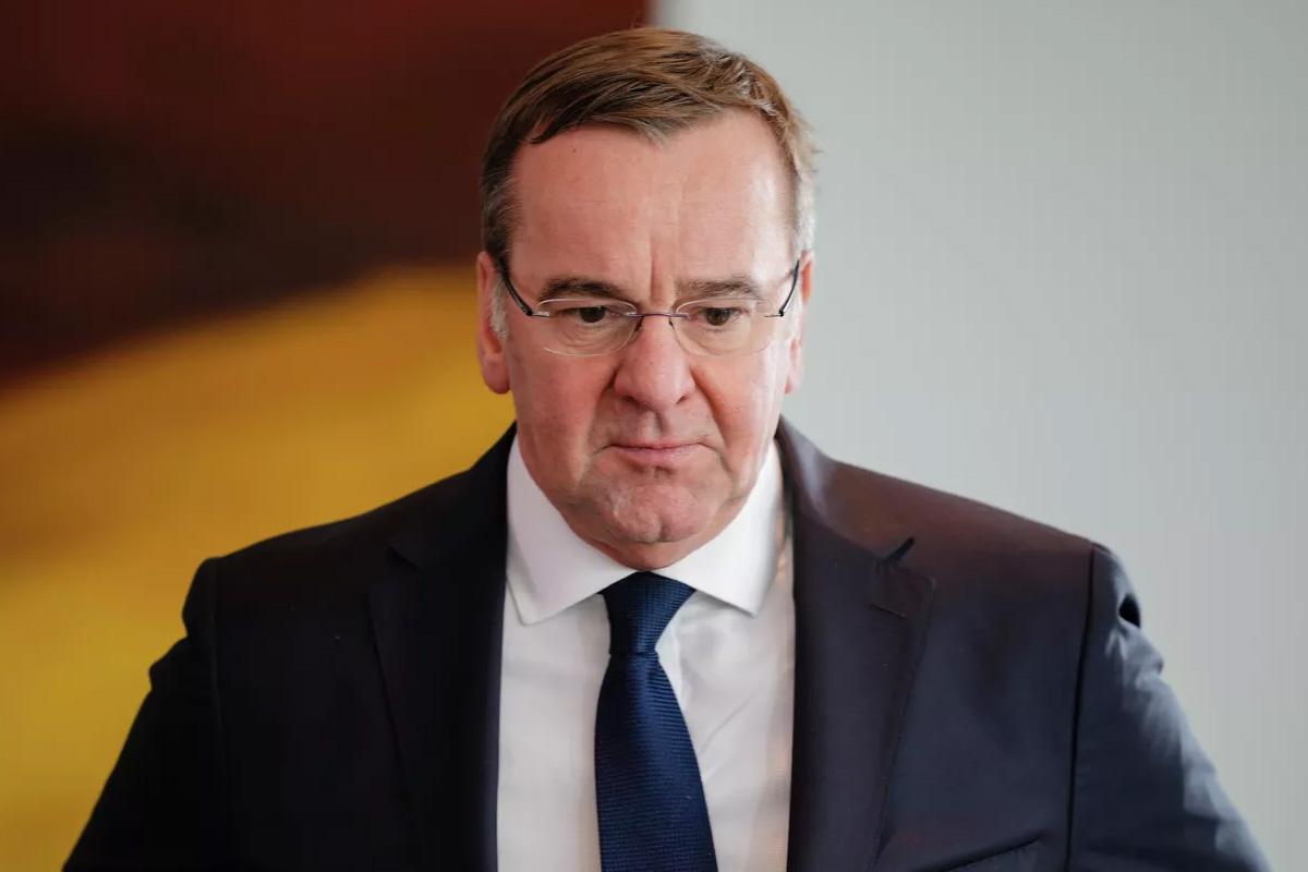 Писториус заявил, что ФРГ не сможет делиться с Украиной системами ПВО Patriot