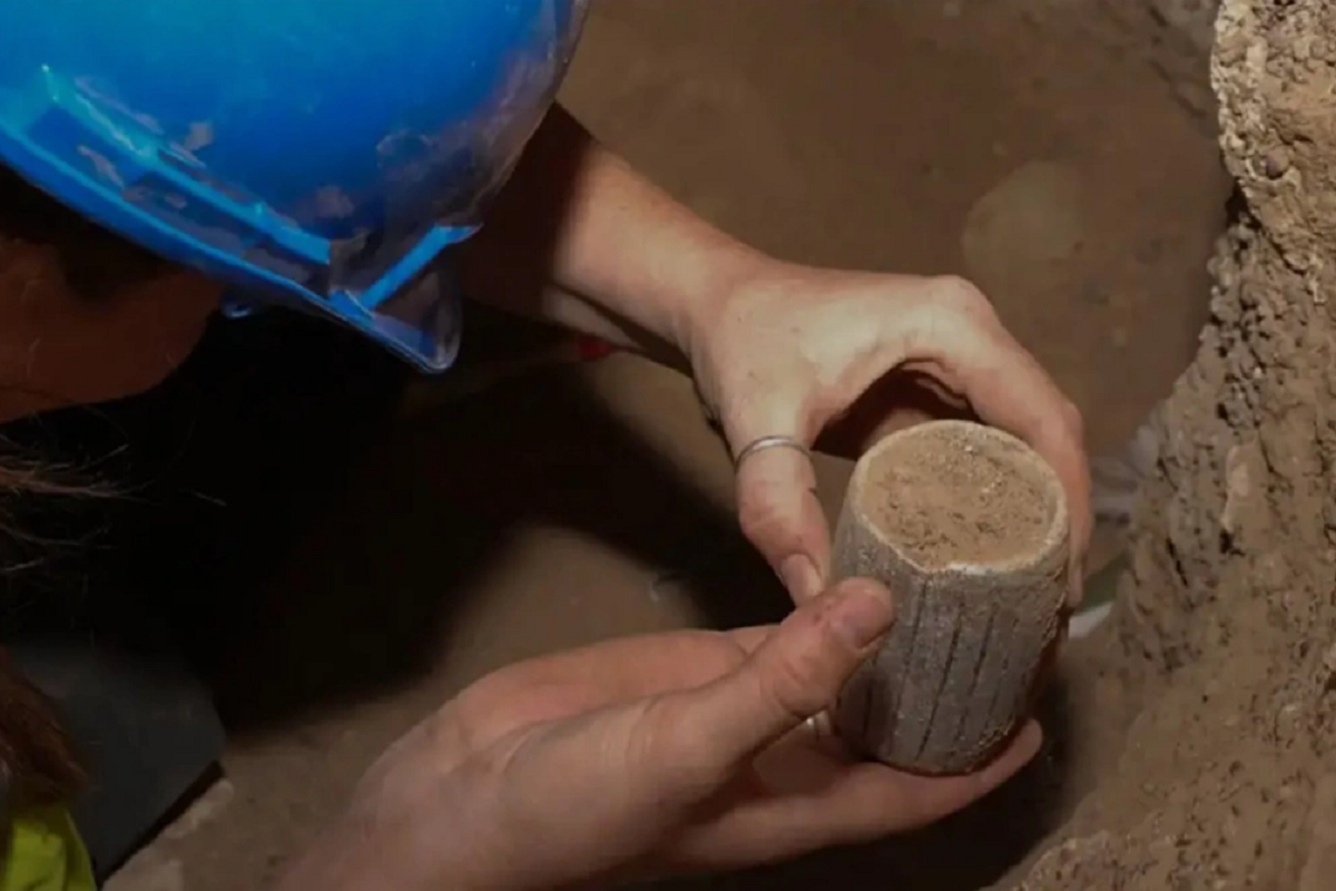 В ОАЭ обнаружили древний некрополь с почти 100 захоронениями