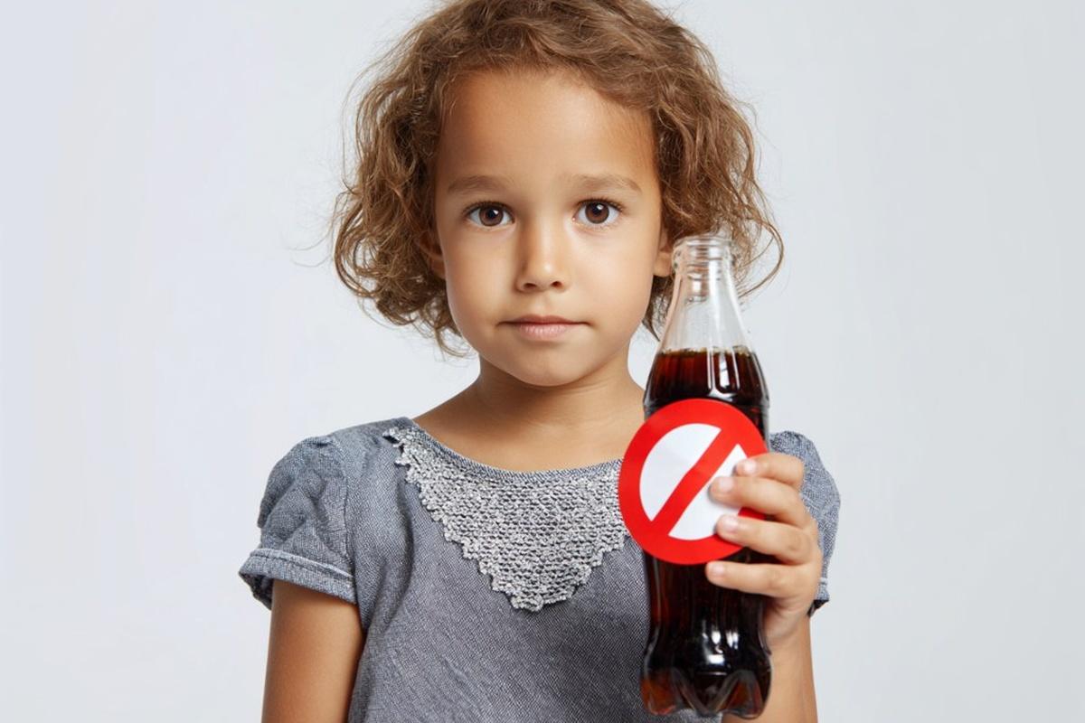 Сладкая свобода: чем грозит запрет газировок подрастающему поколению?