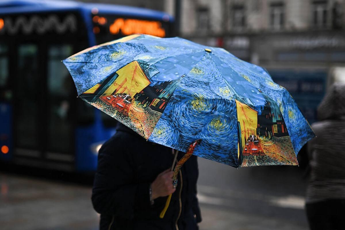 «Желтый» уровень опасности объявили в Москве 16 мая из-за грозы и сильного ветра