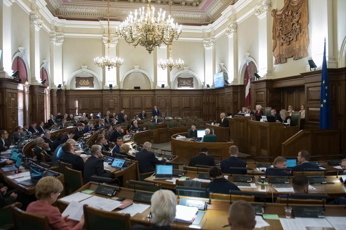 В Латвии депутаты сейма призвали запретить участие детей в мероприятиях ЛГБТ