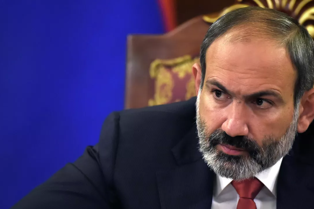 Конфликт Пашиняна и Армянской церкви может привести к кризису, считает эксперт