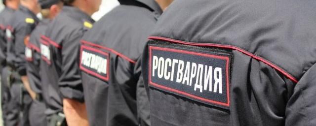 В Кемерове восьмеро пьяных мужчин устроили драку в клубе