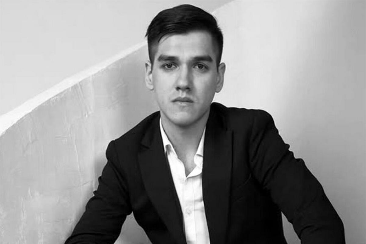 То, что растет на каждом огороде, оказалось смертельным. Врачи боролись до последнего, но спасти танцора не смогли. Что случилось с весенней зеленью?