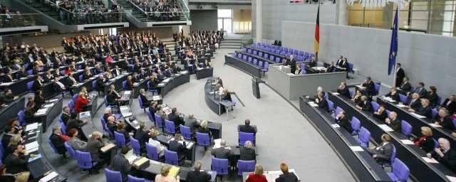 Депутаты Бундестага обвинили Трампа в императорских замашках