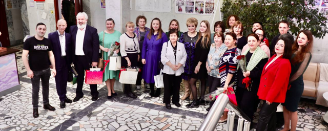 Врио главы г.о. Электрогорск Александр Кулаков поздравил с праздником работников культуры