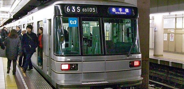 В Токио при взрыве огнетушителя в метро пострадали пять человек