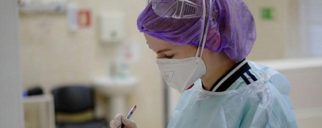 В Улан-Удэ из-за вспышки заболеваемости COVID-19 привлекают врачей из районов