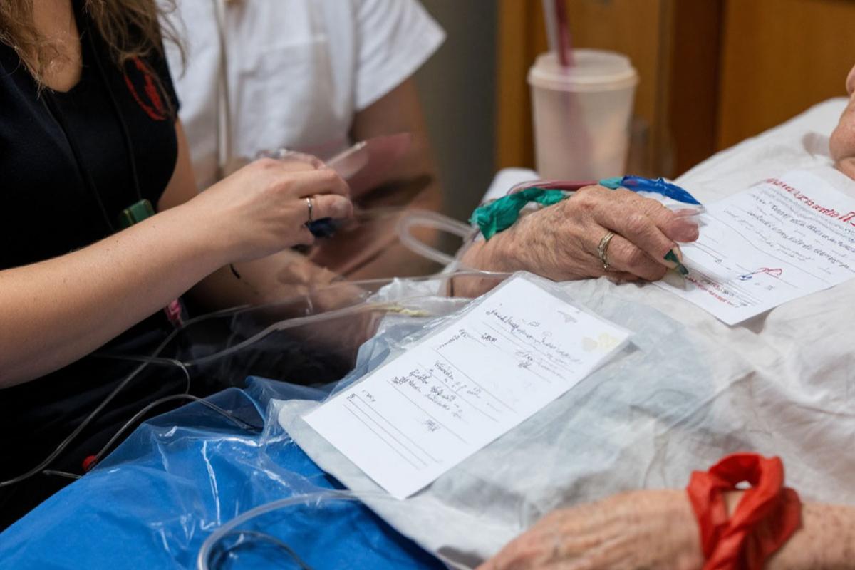 Почётным донорам Московской области поднимут выплаты