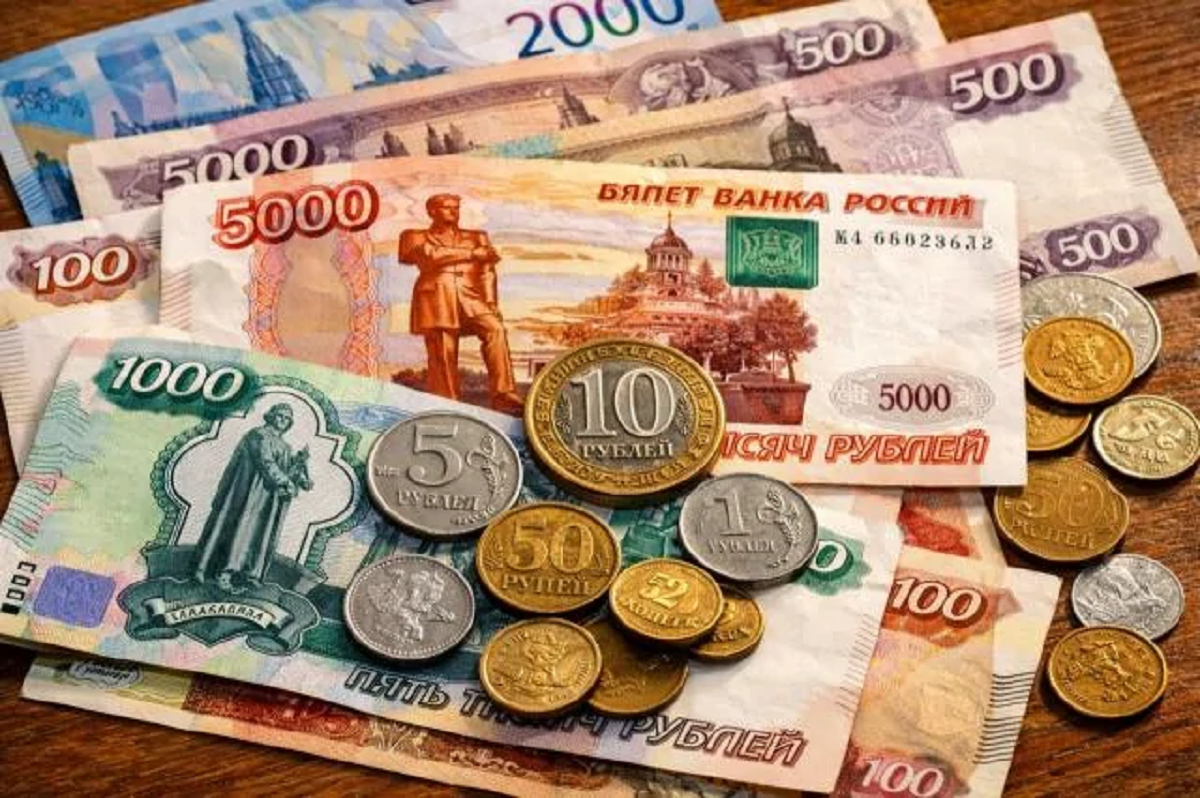 СФР начал проверять банковские переводы семей при назначении пособий