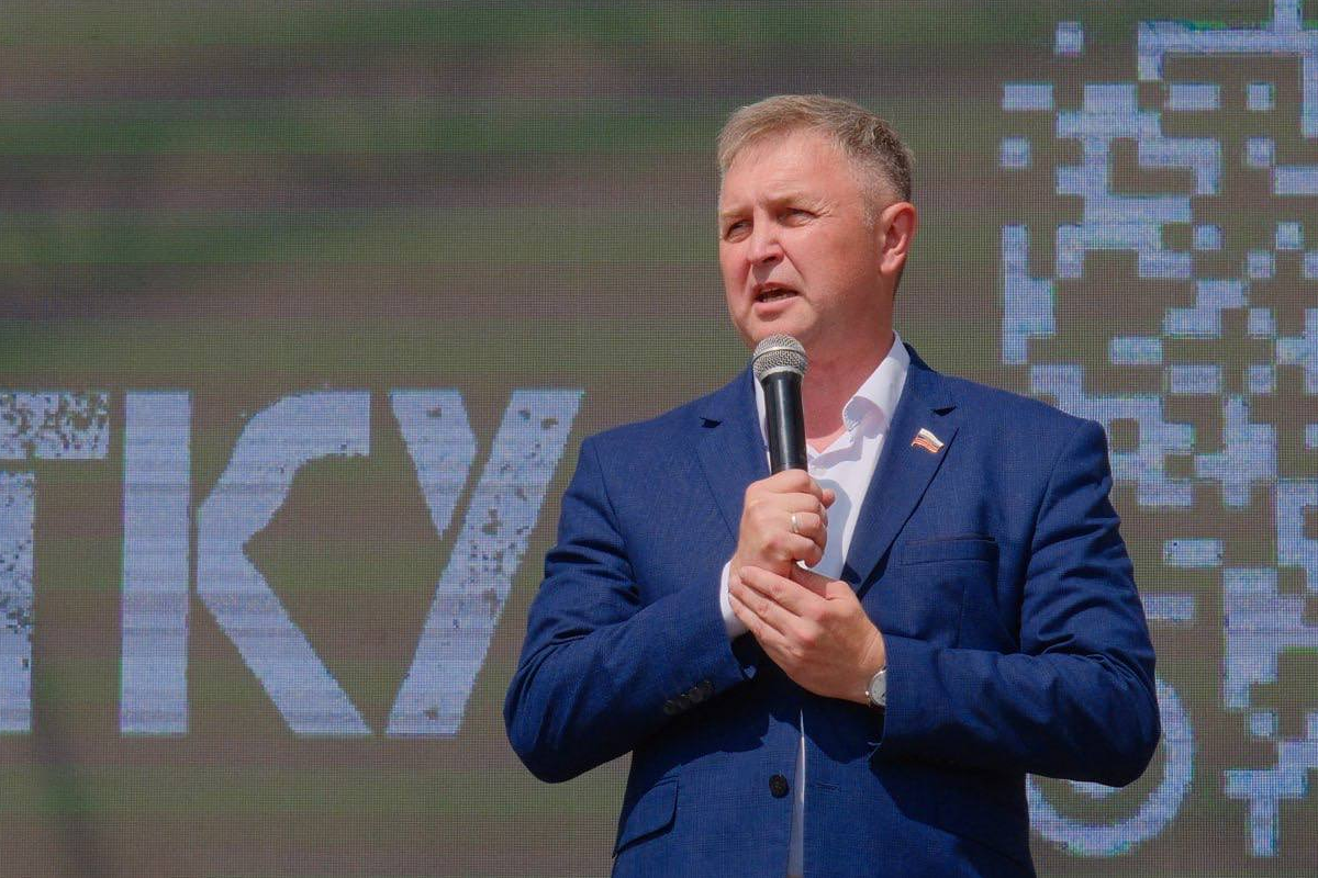 Председатель Заксобрания Кировской области Роман Береснев встретился с военнослужащими и принял заявку на помощь