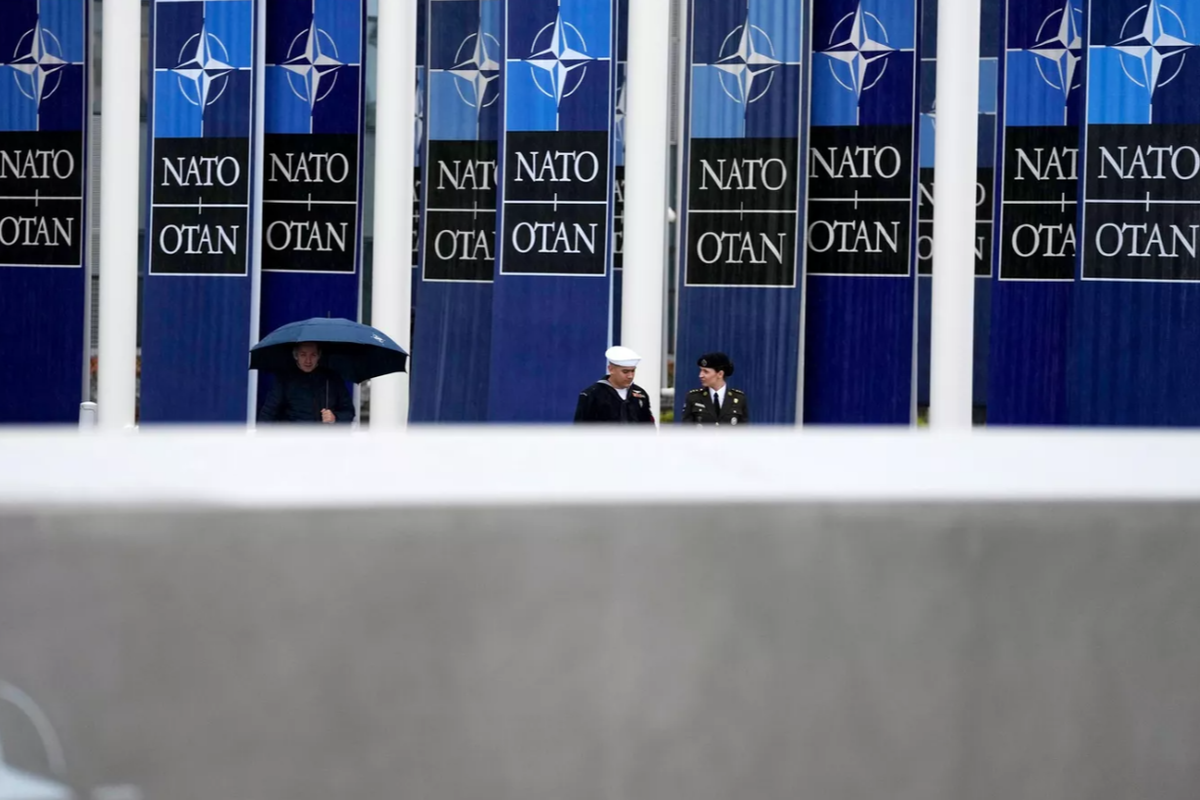 Возможность ещё есть: на Западе рассказали, как избежать конфликта с Россией