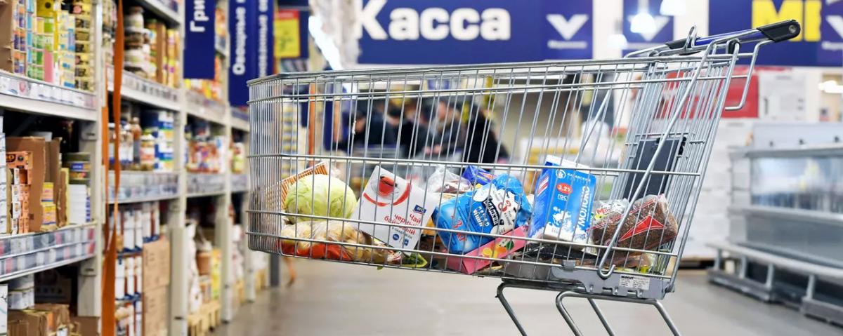 Росстат: молодые семьи в РФ стали потреблять нетипично меньше продуктов