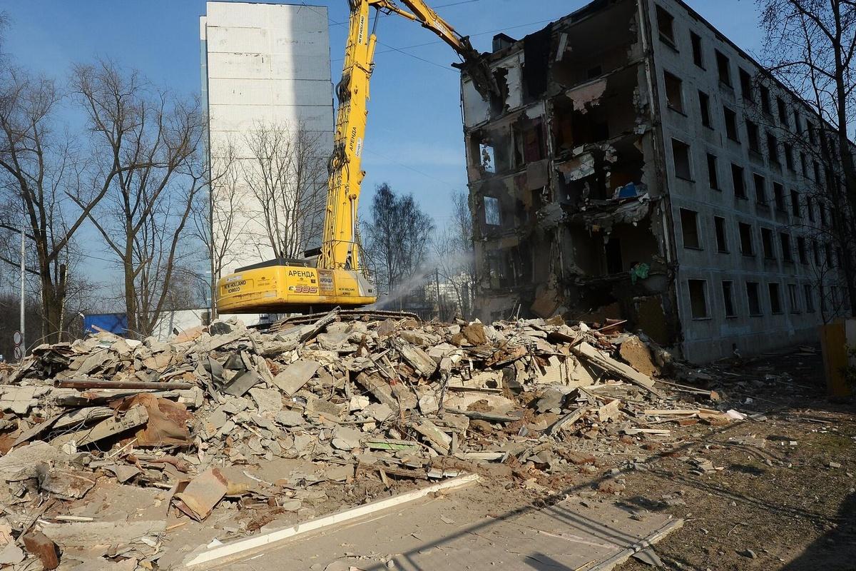 Прокуратора Саратовской области: в регионе нужно снести не менее 200 пустых аварийных домов