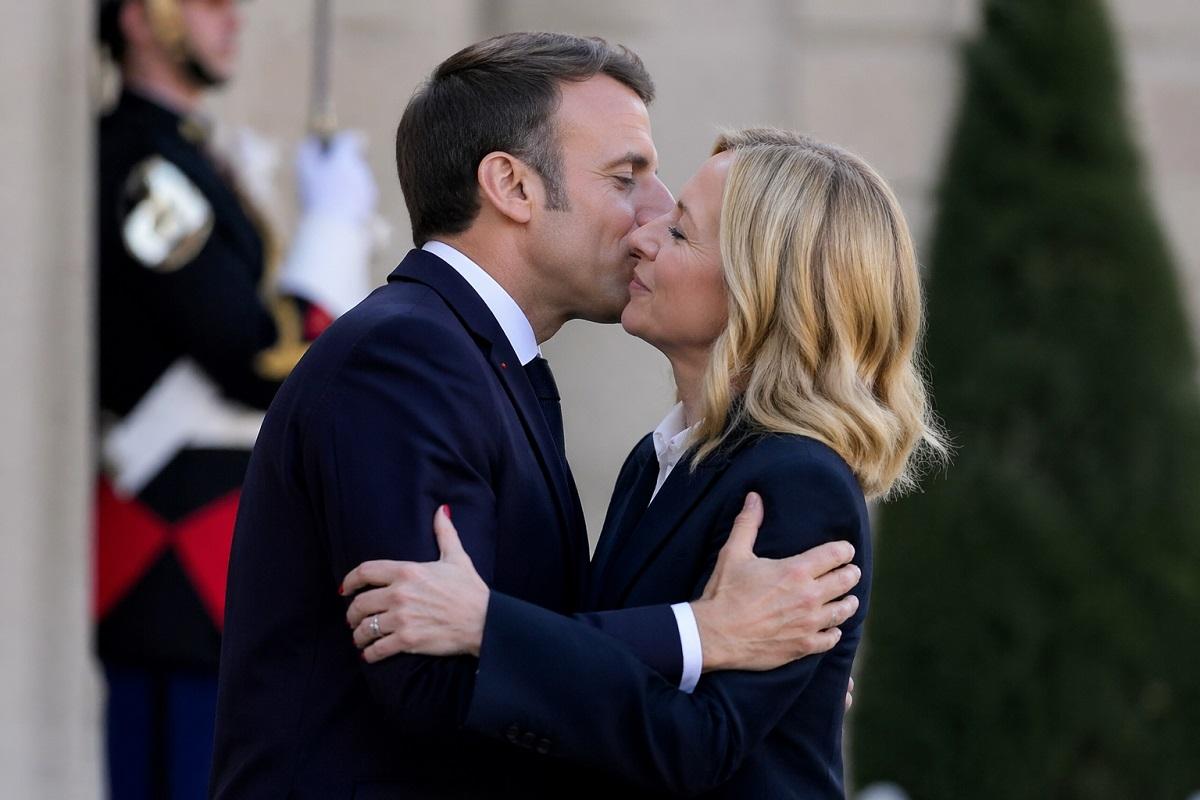 Мелони отбилась от харассмента Макрона: эксперт о скрытых сигналах встречи политических лидеров