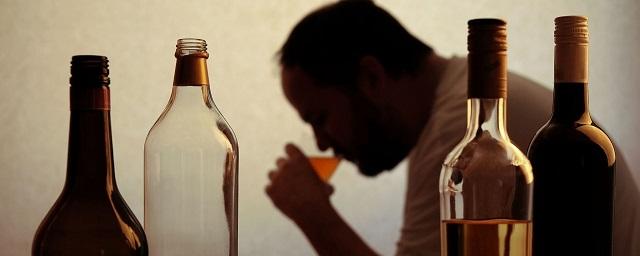 Минздрав: В России в 2018 году число алкоголиков выросло на 76 тысяч