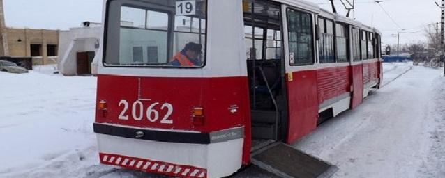 В Магнитогорске на маршрут вышел первый в городе низкопольный трамвай