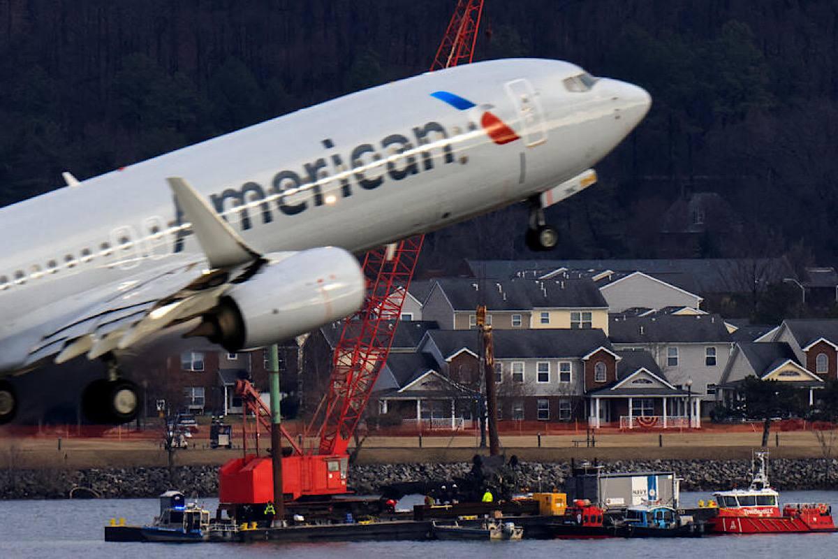 Сломанный высотомер стал причиной трагедии с вертолетом и самолетом в США