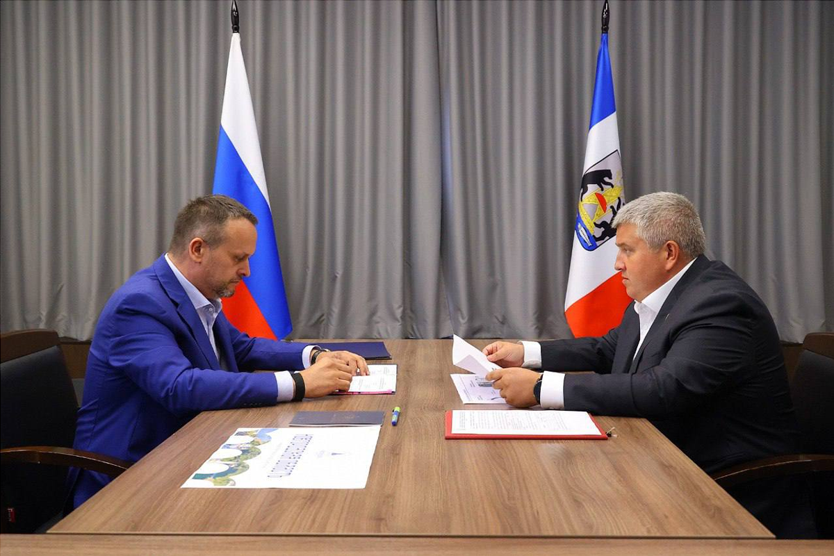 Врио губернатора Новгородской области Александр Дронов обсудил транспортную инфраструктуру с министром Андреем Никитиным