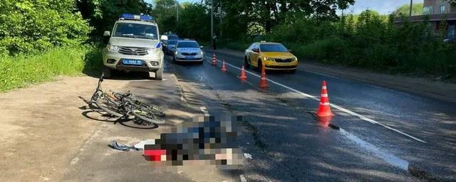 На севере Москвы водитель насмерть сбил подростка на велосипеде и скрылся