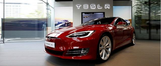 Ученые за две секунды взломали защиту электромобиля Tesla