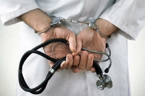 В Магаданской области врач-психиатр пойдет под суд за двойное убийство, совершенное пациентом