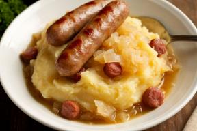 Российский ритейлер выпустил региональные блюда