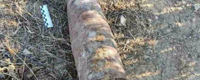 В Бурятии на берегу оросительного канала местные жители обнаружили снаряд