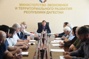 «Вы взяли на себя большую ответственность»: Спикер Народного Собрания Дагестана Заур Аскендеров поблагодарил участников СВО за активную общественную работу