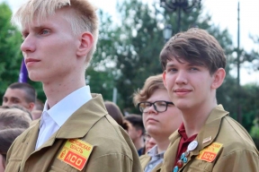 Сергей Ситников учредил переходящее знамя губернатора для лучших студенческих отрядов Костромской области