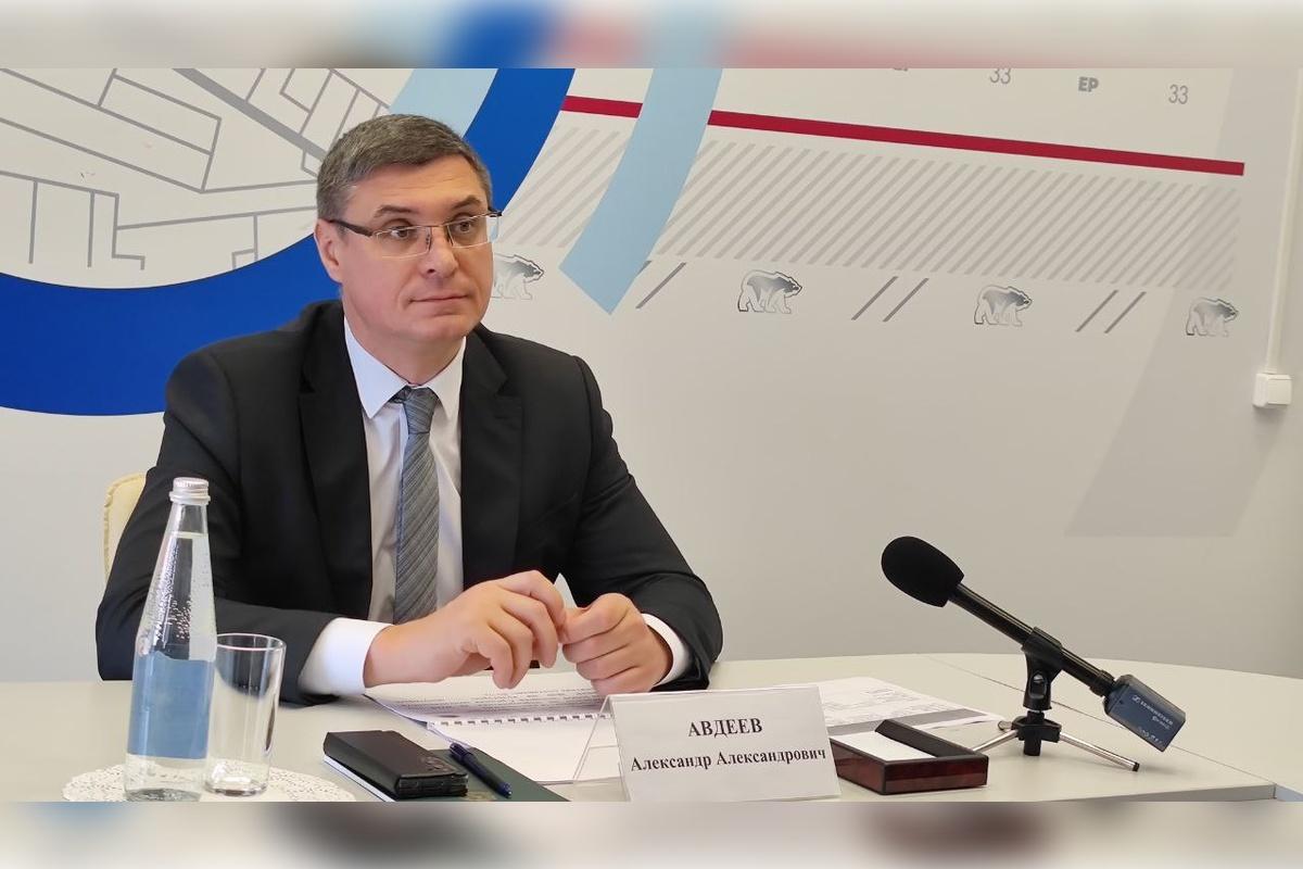 Губернатор Александр Авдеев поручил приобрести автобус для спортсменов Петушинского района