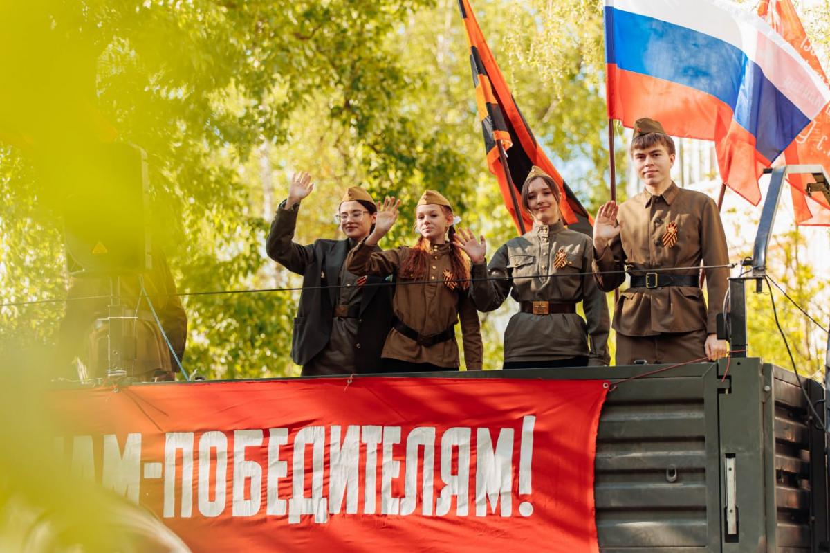 Агитбригады поздравляют ветеранов Орехово-Зуева с 80-летием Великой Победы