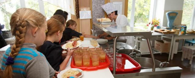 Три школы в Новосибирске оштрафовали за ненадлежащее качество питания