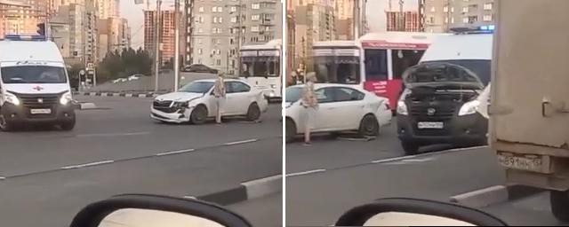 В Новосибирске «скорая» столкнулась с легковым автомобилем