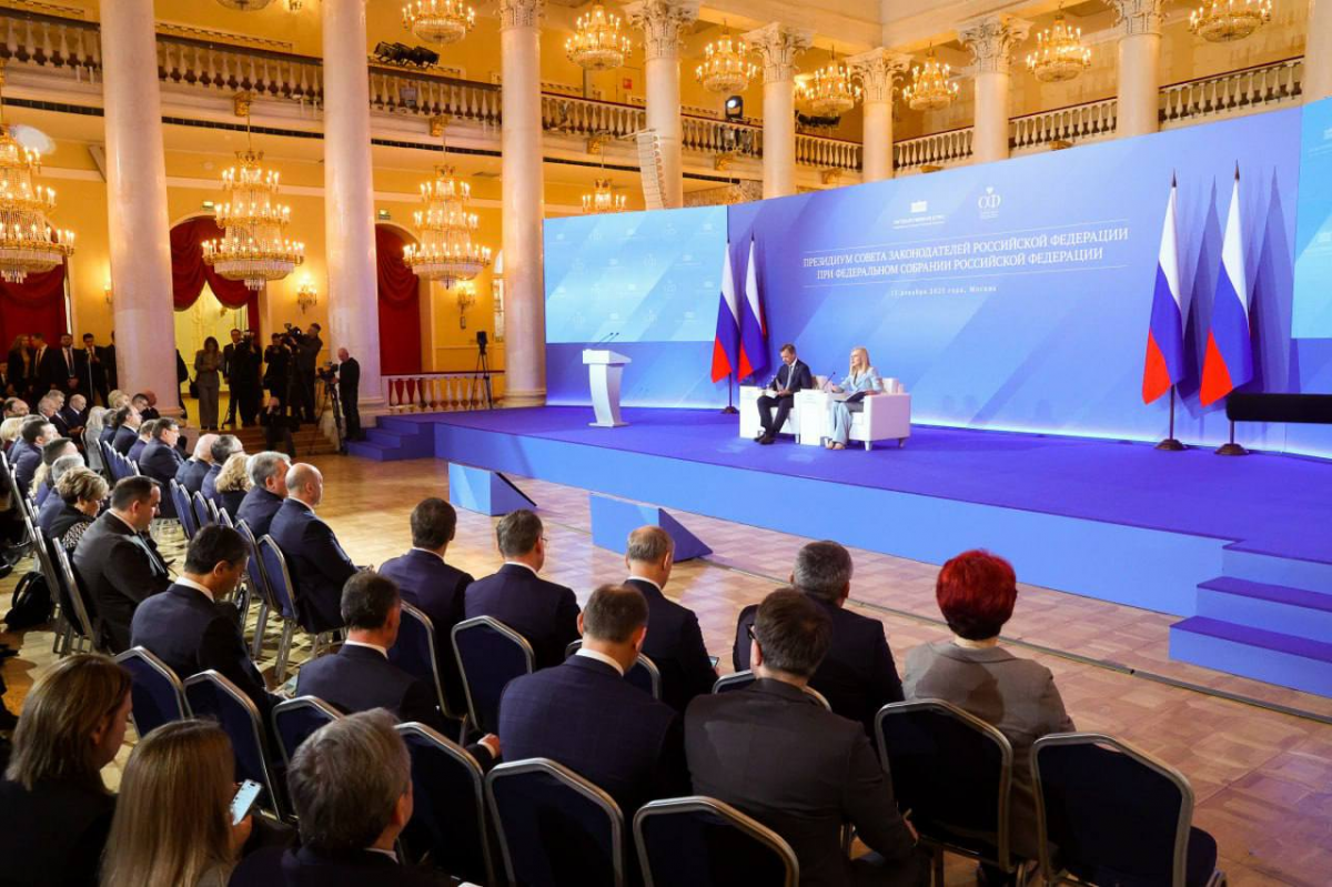 Спикер Заксобрания Людмила Бабушкина: К 2030 году в Свердловской области построят более 100 пришкольных стадионов по инициативе губернатора