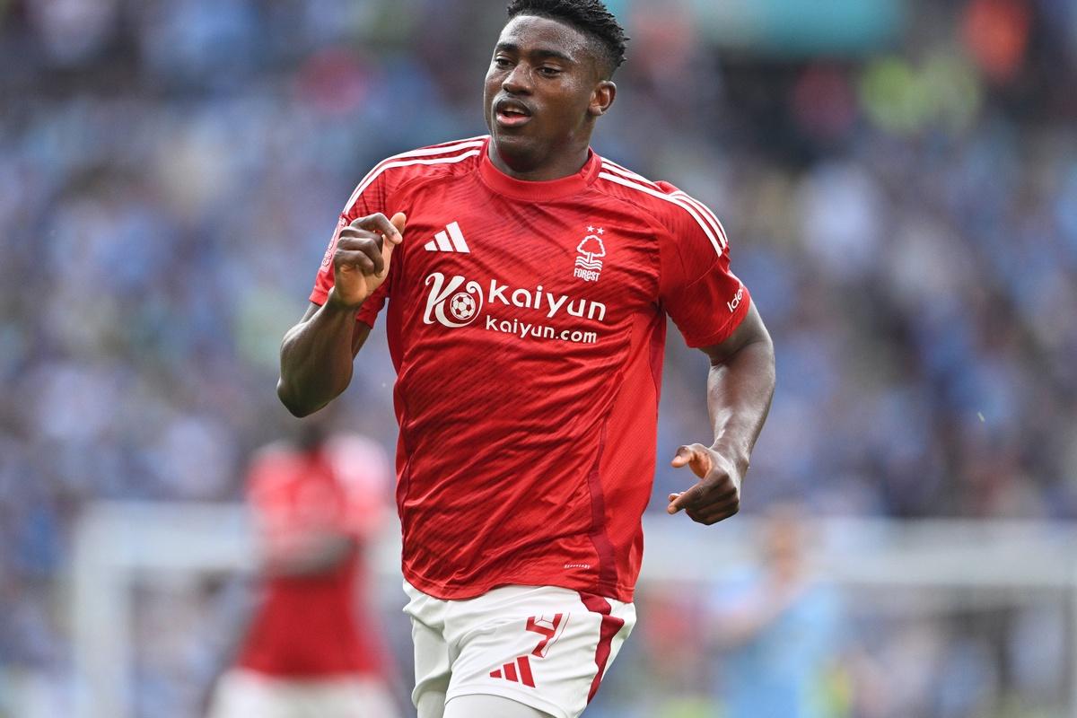 Английский футболист находится в коме после травмы на поле