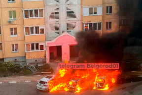 Жилой дом и автомобили попали под атаку ВСУ в Белгороде