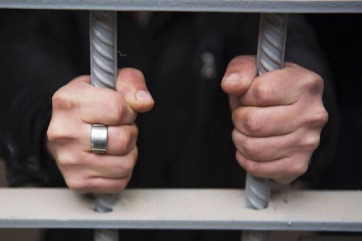 В Иркутске будут судить заключенного за демонстрацию татуировки с символикой «А.У.Е.»