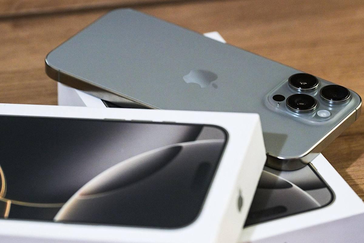 В Бразилии расследуют загадочную смерть девушки с приклеенными к телу айфонами