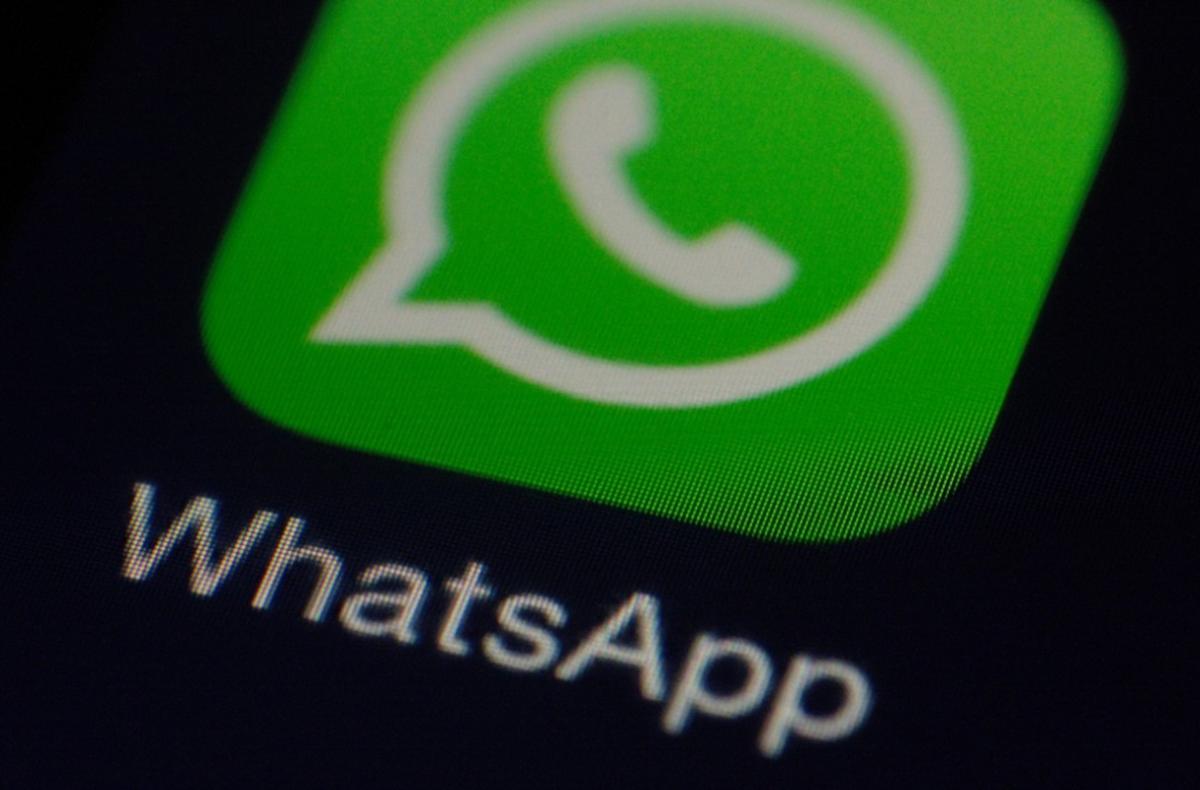 Эксперт рассказал, какая функция WhatsApp помогает мошенникам воровать данные пользователей