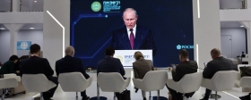 Рейтинг регионов, пленарка и Путин: события главная дня ПМЭФ-21 в фото